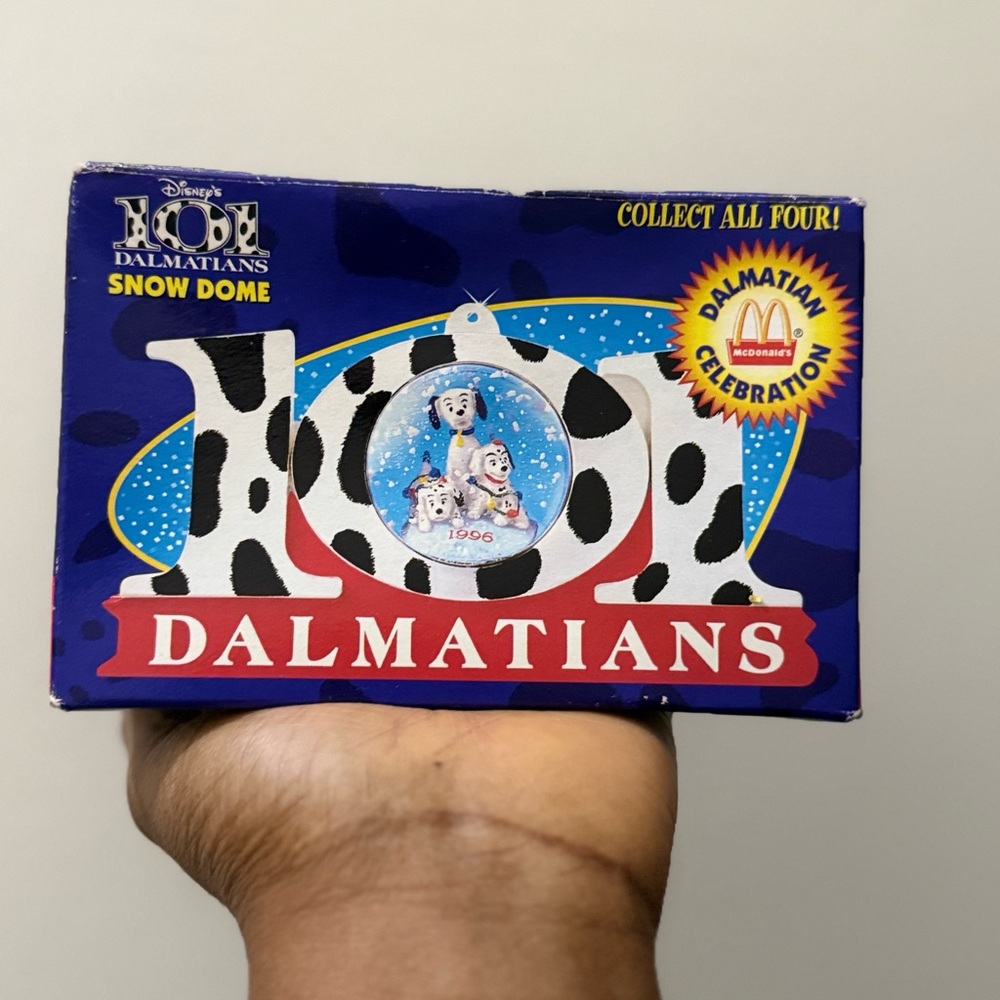 101 Dalmatians Snow Dome
